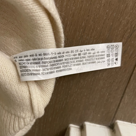 Zara Merino Wool Sweater, S-M, Color: Ecru - Picture 12 of 16